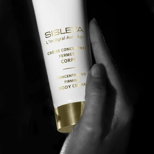SISLEY PARIS Specific Areas|Firming & Contouring|Sisleÿa L'Intégral Anti-Âge Concentrated Firming Body Cream